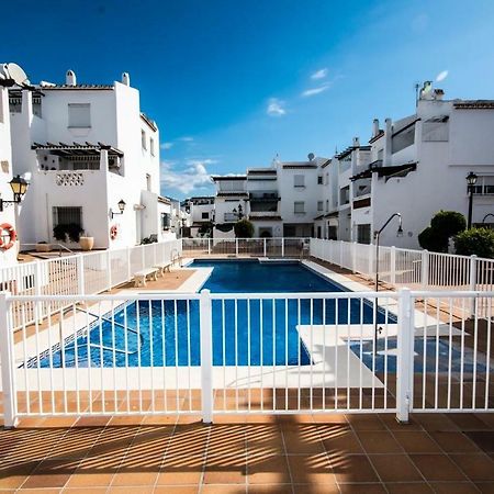 Puerto De La Duquesa Beach Apartment Castillo de Sabinillas Exterior photo
