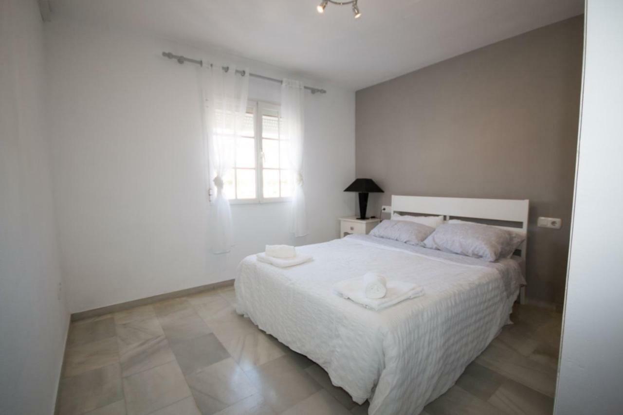 Puerto De La Duquesa Beach Apartment Castillo de Sabinillas Exterior photo
